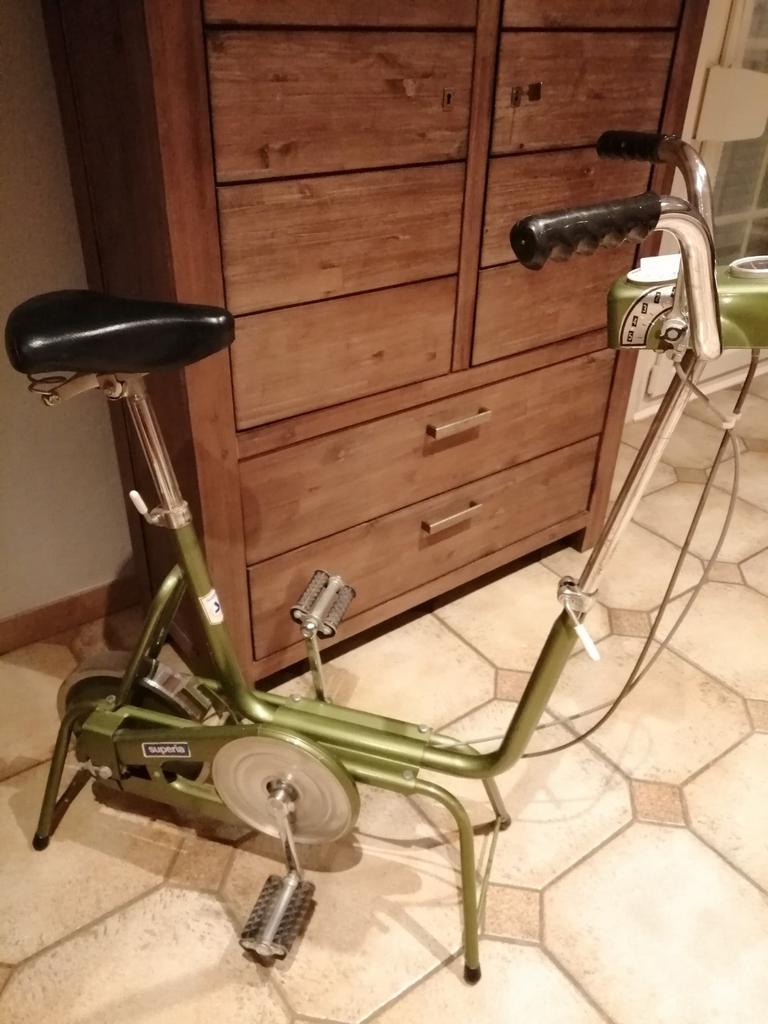 Vélo d appartement vintage Superia en très bon état, Enlèvement