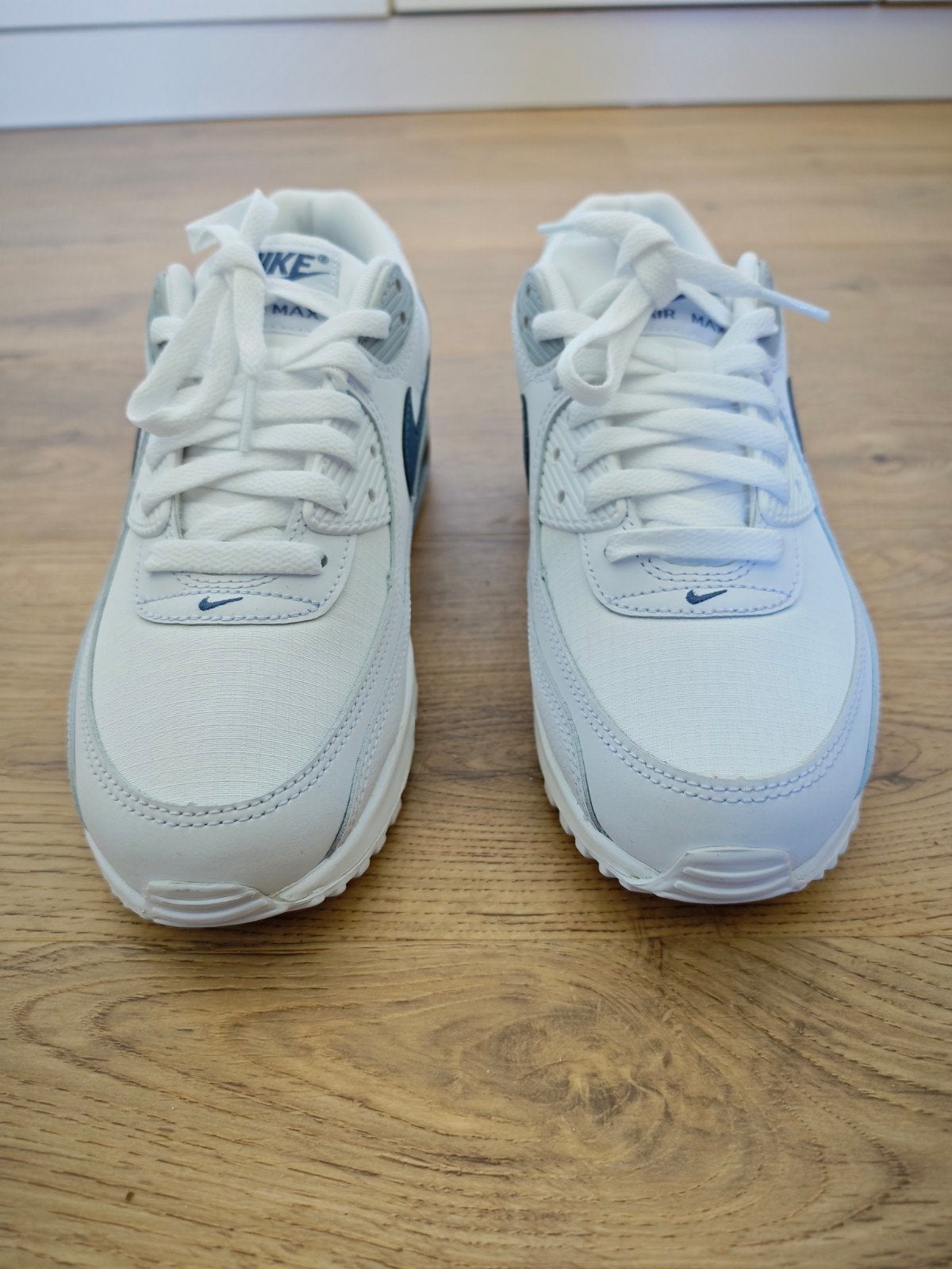 Nike Air Max 90 - wit met blauw en grijs - maat: EUR 40, Kleding | Heren, Ophalen, Wit, Nike, Nieuw