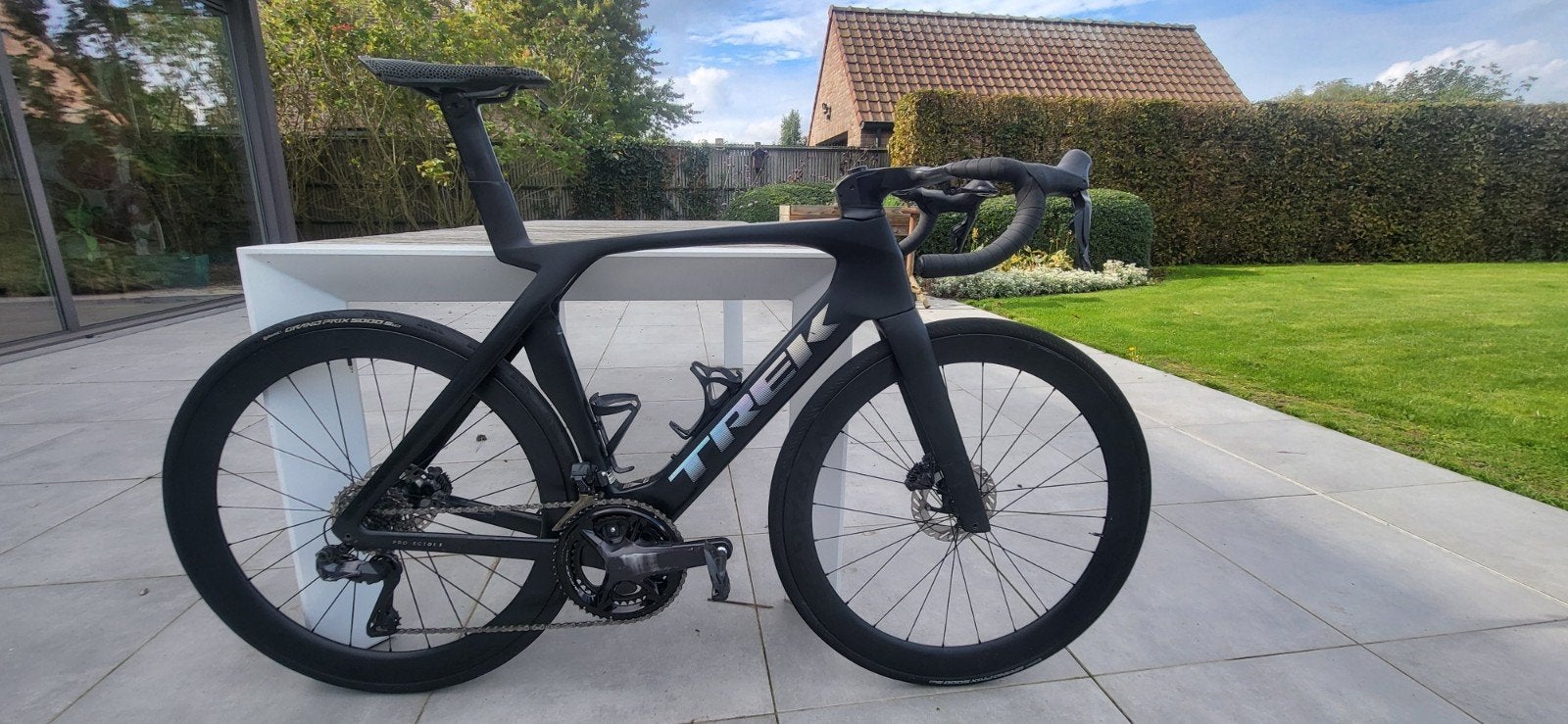 trek madone slr7 58 matzwart, Ophalen
