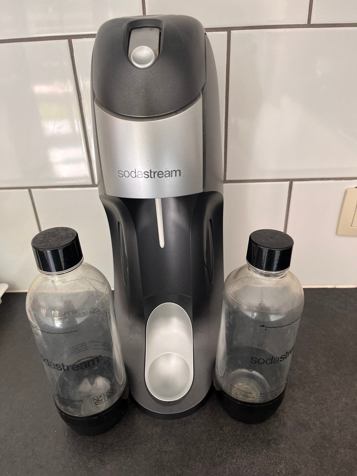 SODASTREAM Soda machine Dynamo, Elektronische apparatuur, Bruiswatermachines, Ophalen of Verzenden, Gebruikt