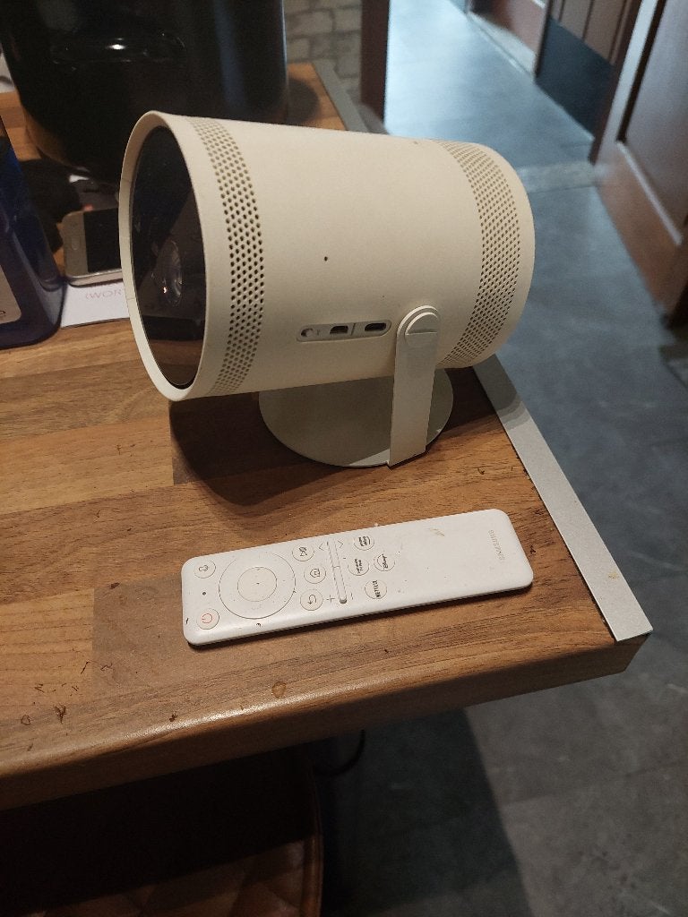 Samsung freestyle projecor, Audio, Tv en Foto, Beamers, Ophalen, Zo goed als nieuw