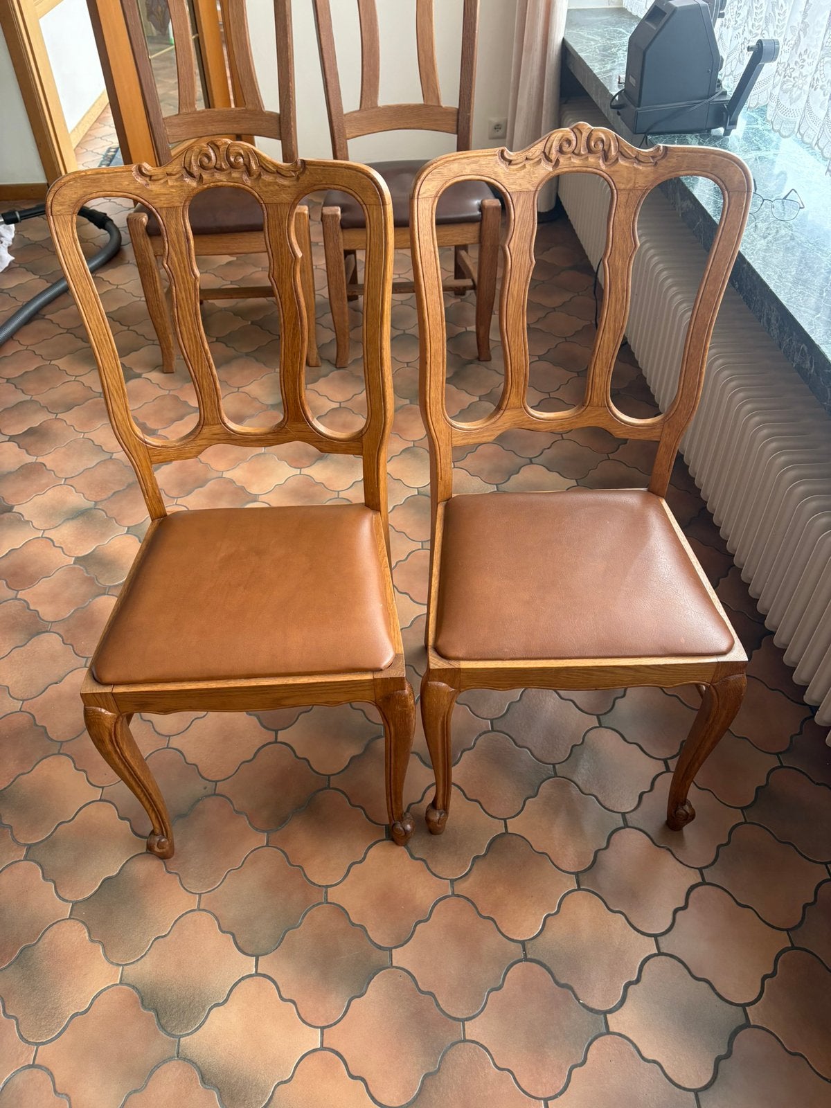 2 eiken houten stoelen met lederen zit, Ophalen
