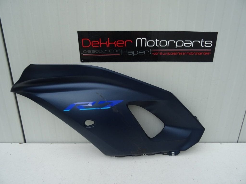 Linker Zijpaneel / Zijkuip links Yamaha YZF 690 R7 2022-2023, -, Utilisé, -, -