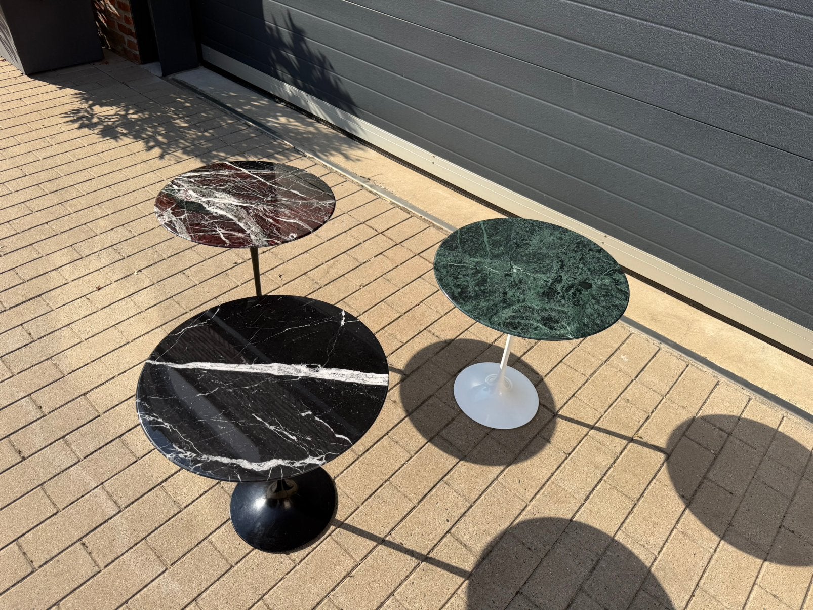Knoll Tulip Bijzettafels in marmer Eero Saarinen NIEUWSTAAT!, Ophalen of Verzenden, Vitra mah jong togo sede cassina artifort b&b italia leolux cor
