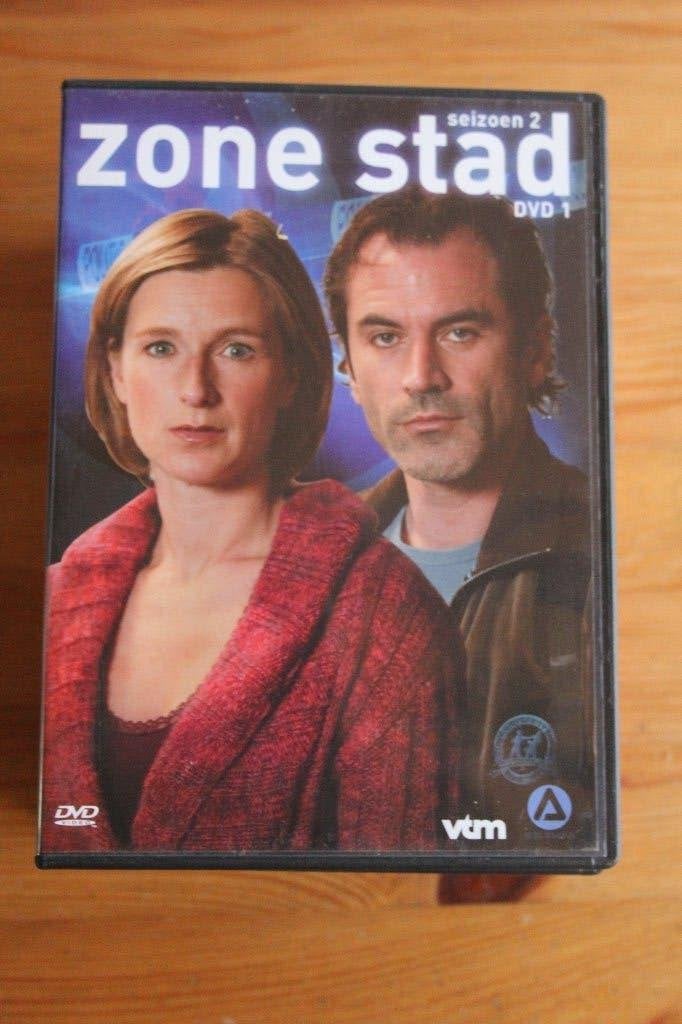 Zone Stad seizoen 2-3-4-5-7    Knappe Vlaamse politie-serie!, CD & DVD, DVD | TV & Séries télévisées, Saison 2, Enlèvement ou Envoi