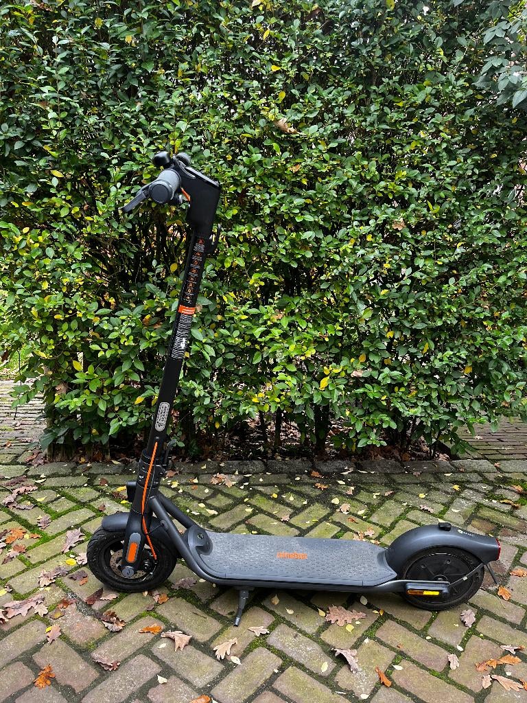 Ninebot KickScooter F2 Plus E Zo goed als nieuw, Fietsen en Brommers, Ophalen, Zo goed als nieuw, Elektrische step (E-scooter)