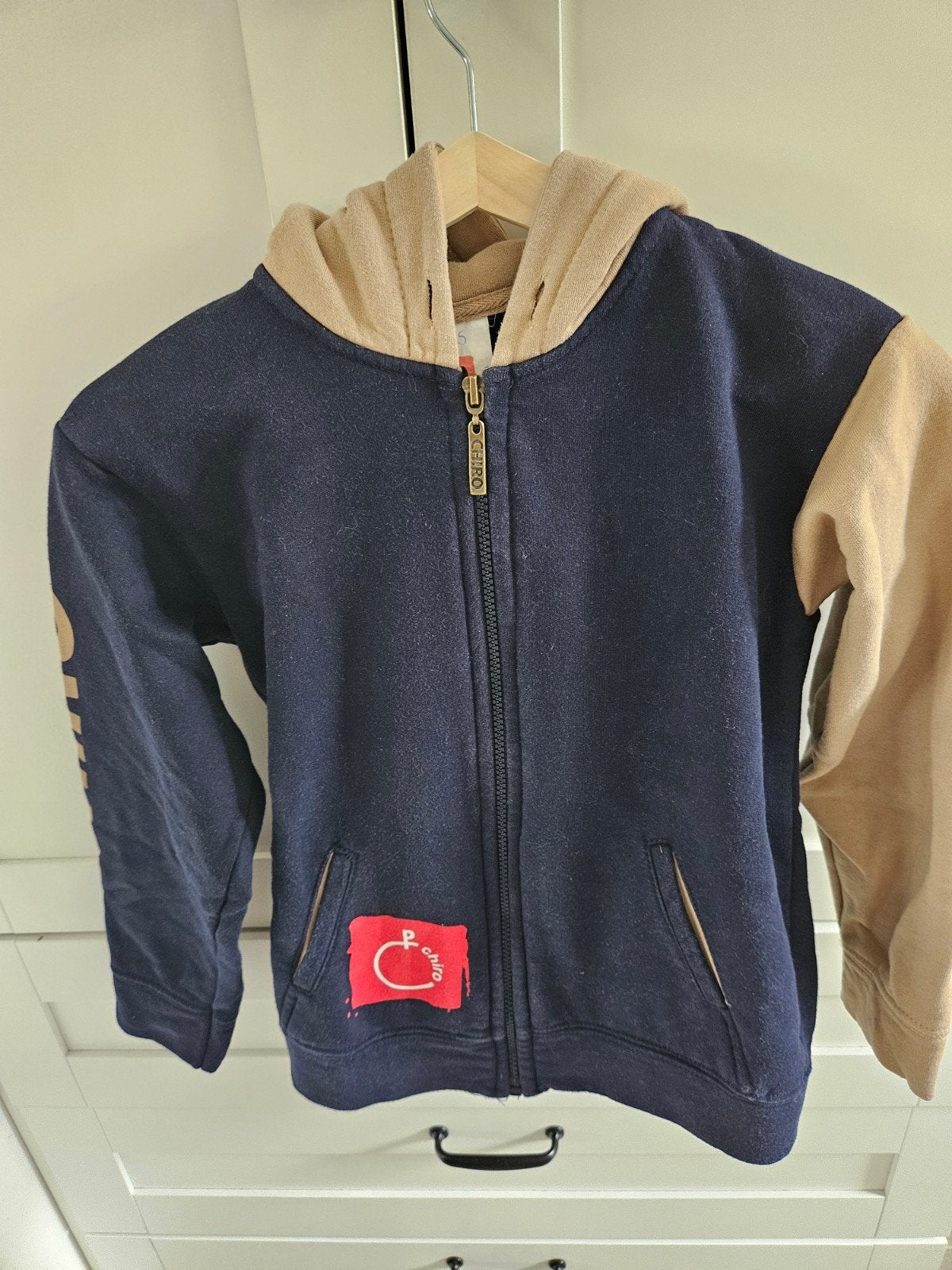 Chiro hoodie/ 7-8 jaar, Enlèvement