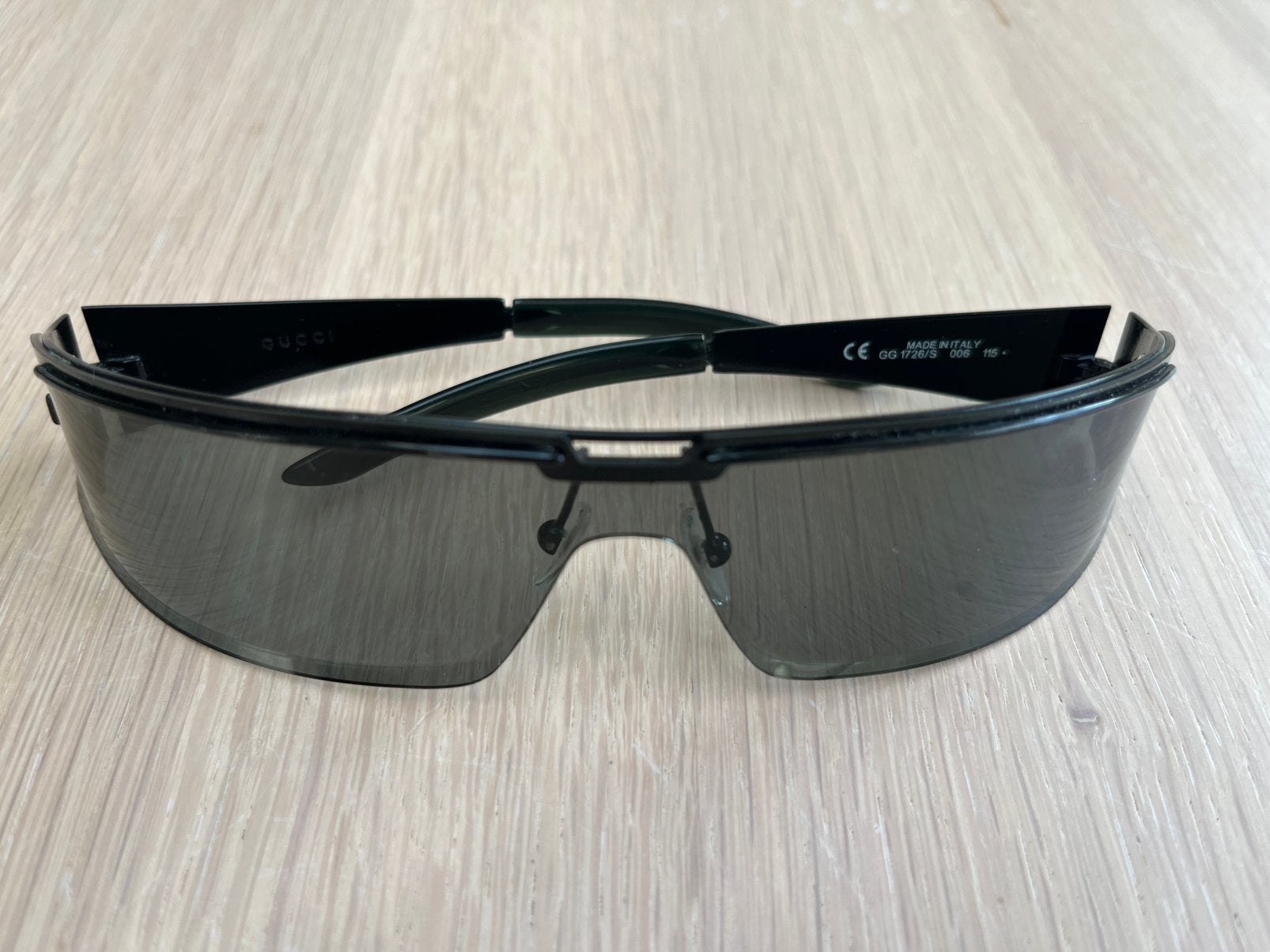 Unieke zonnebril GUCCI mannen, Handtassen en Accessoires, Zonnebrillen en Brillen | Heren, Overige merken, Zonnebril, Zwart, Ophalen of Verzenden