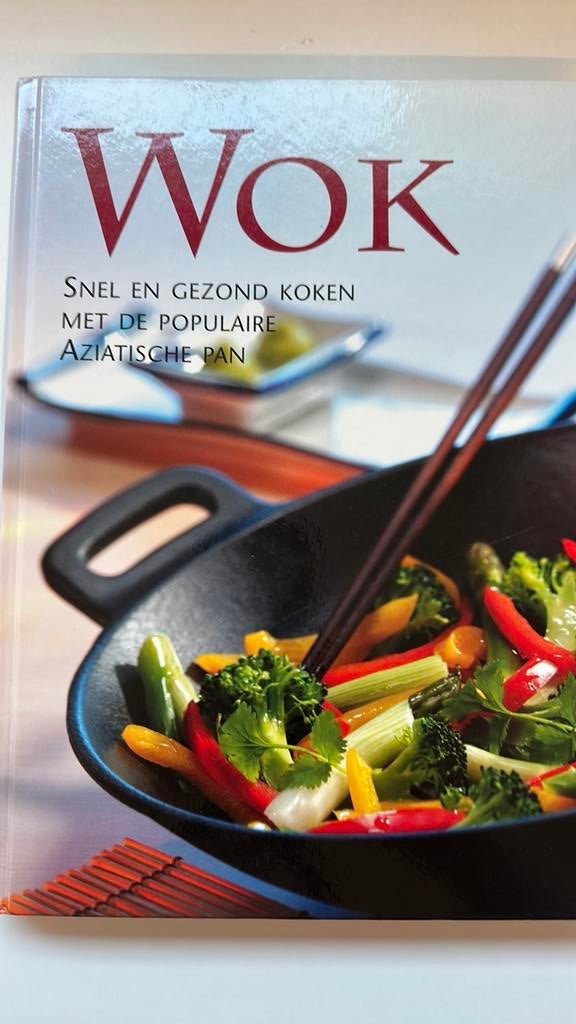 Wok - snel en gezond koken met de populaire Aziatische pan, Enlèvement ou Envoi, Comme neuf, Asie et Oriental, Cuisine saine