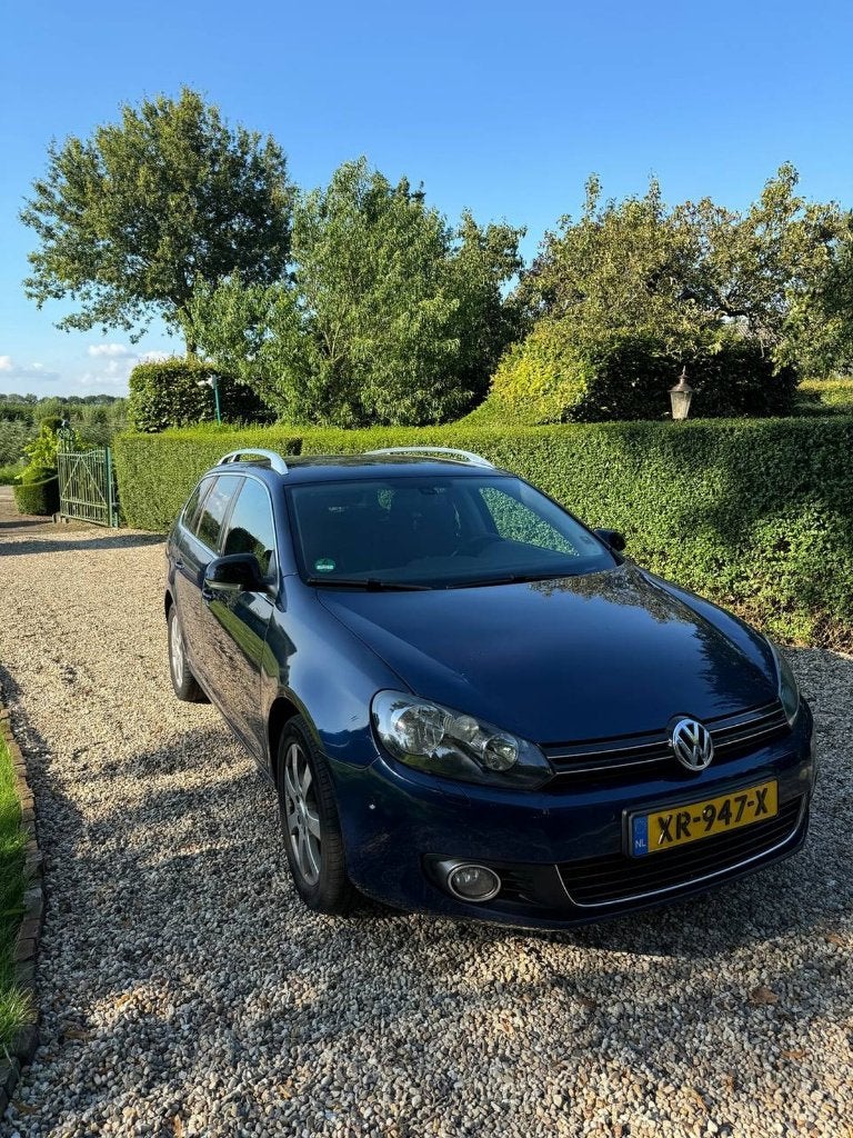 VW Golf 1.6 TDI Highl. Bl.M Topstaat Grote beurt op 9/27, Auto's, Euro 5, 4 cilinders, Blauw, Te koop