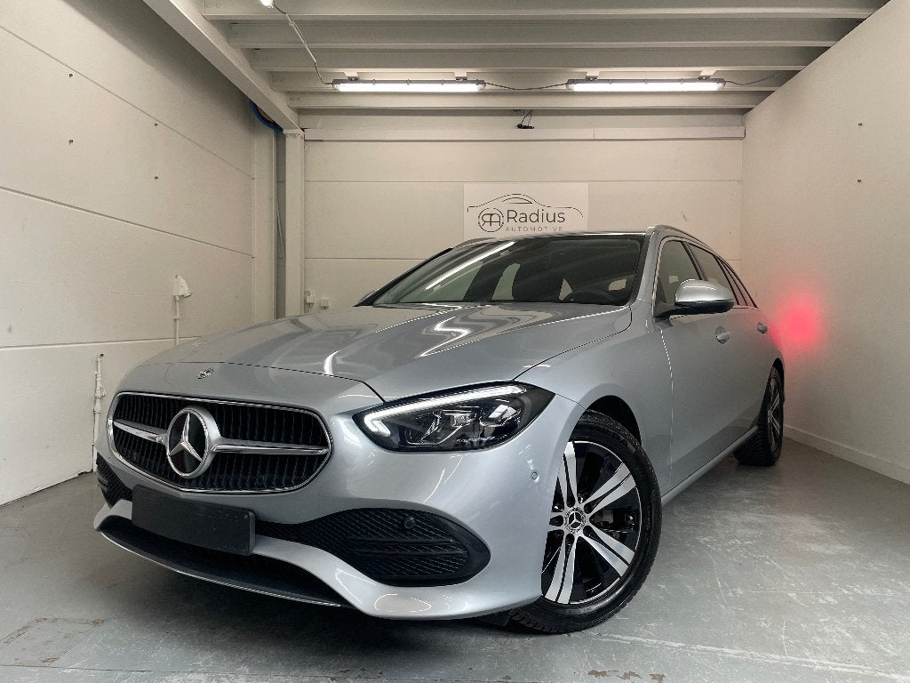 Mercedes-Benz - C180 - Benzine - Automaat, Automaat, Achterwielaandrijving, https://public.car-pass.be/vhr/9dd7368c-66da-4d82-9f6f-b1a8d68c1754