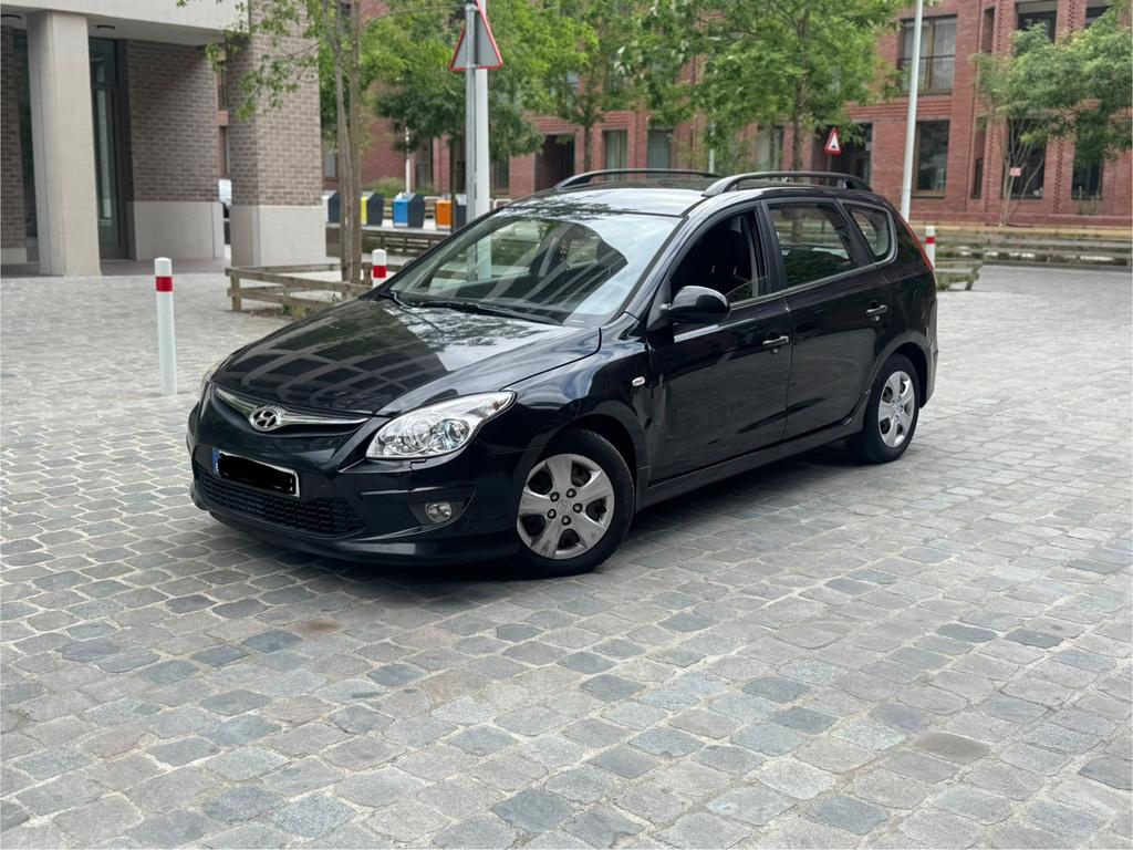 I30 AUTOMATIQUE AIRCO 230.000KM EURO5 2011 0467616248, Autos, Hyundai, Euro 5, Achat, 1300 cm³, Particulier