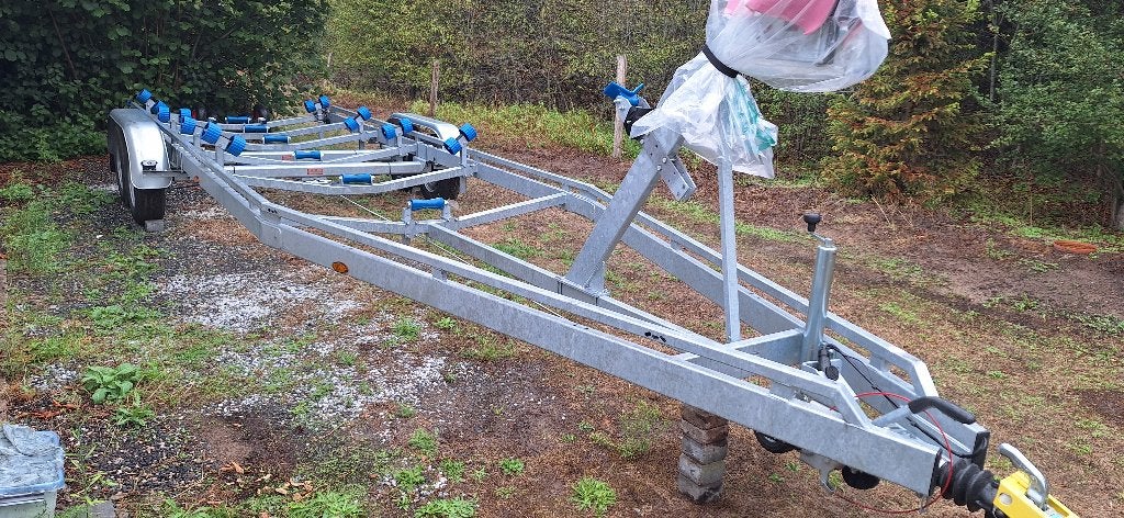 Boottrailer Vlemmix 3500kg - 8,40m x 2.55m nieuw, Watersport en Boten, Ophalen, 6 tot 9 meter, Nieuw, Verstelbare verlichting