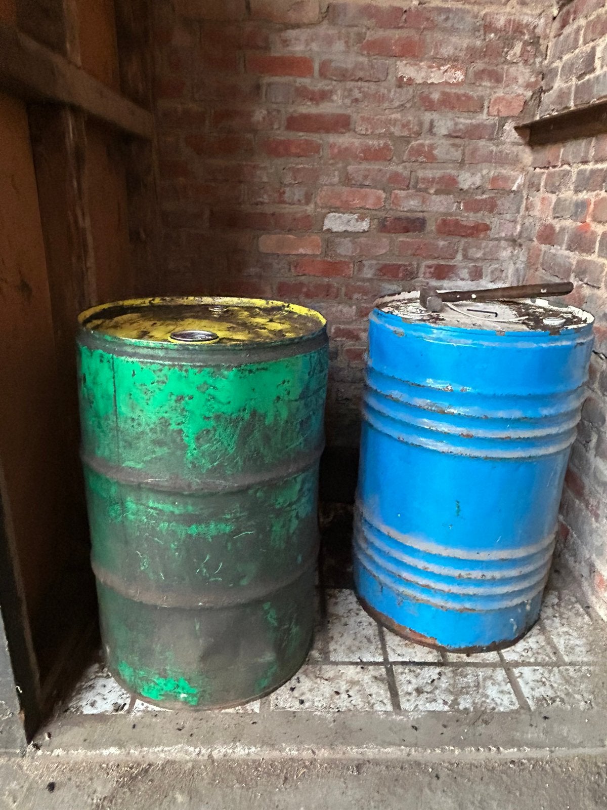 Hydraulische olie in 2 vaten, Tuin en Terras, Ophalen, Nieuw