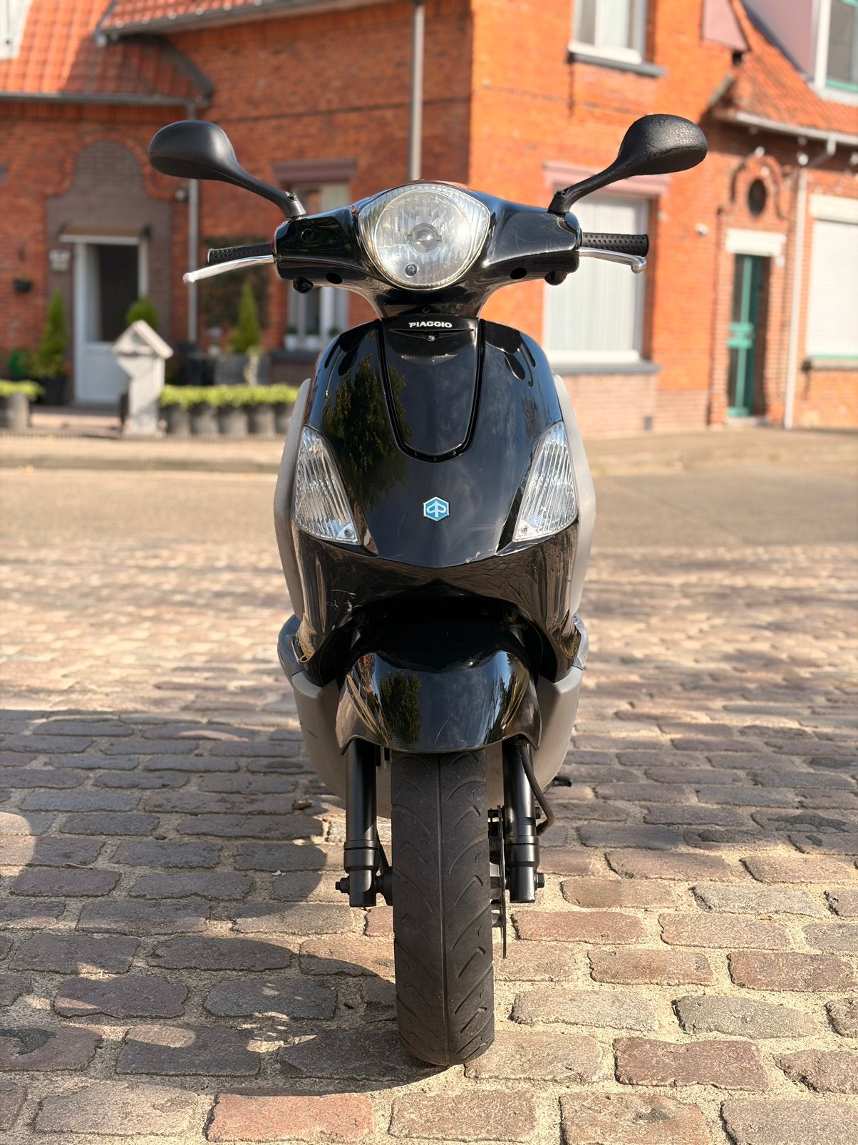 Piaggio fly b klasse, Fietsen en Brommers, Ophalen of Verzenden, Zo goed als nieuw