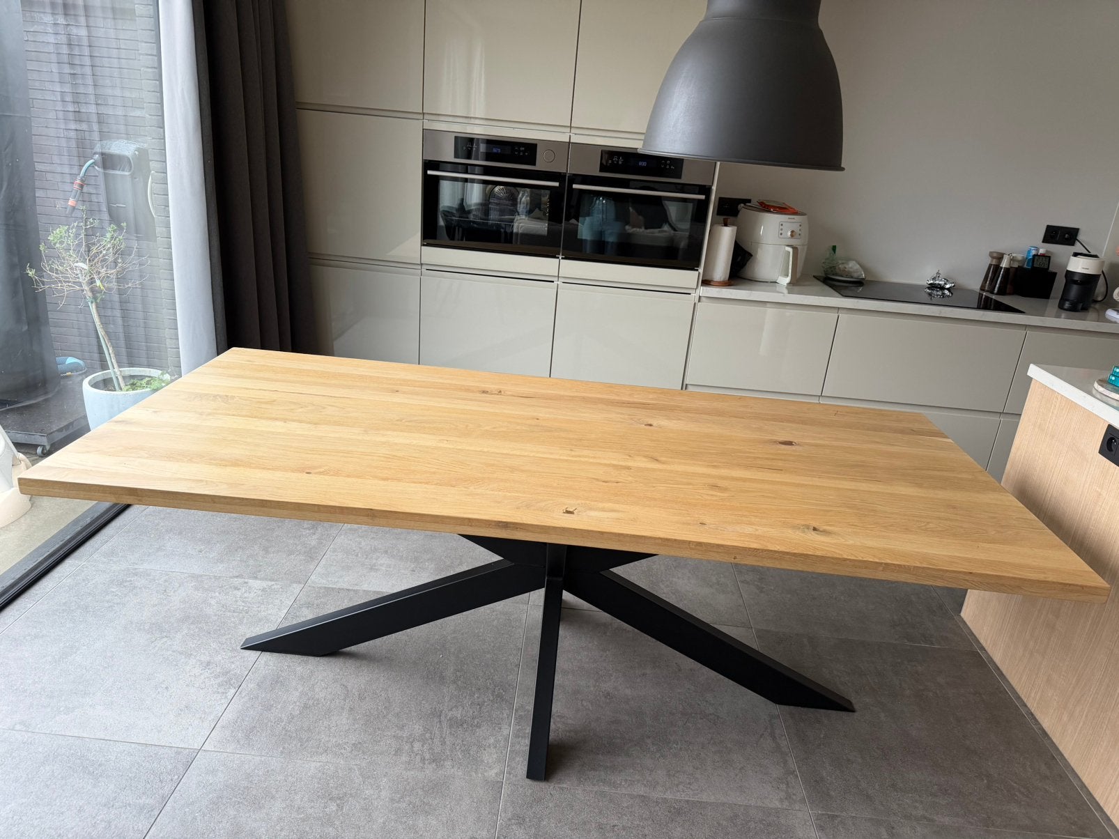 Houten eettafel 220 x 100 cm – zwart metalen onderstel, Maison & Meubles, Tables | Tables à manger, Enlèvement, Comme neuf
