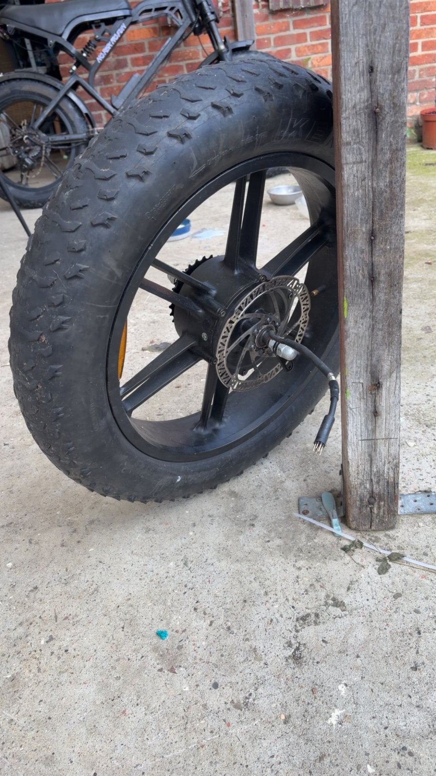 CÂBLE NOIR CASSÉ POUR MOTEUR FATBIKE, Vélos & Vélomoteurs, Enlèvement, Utilisé, Autres types