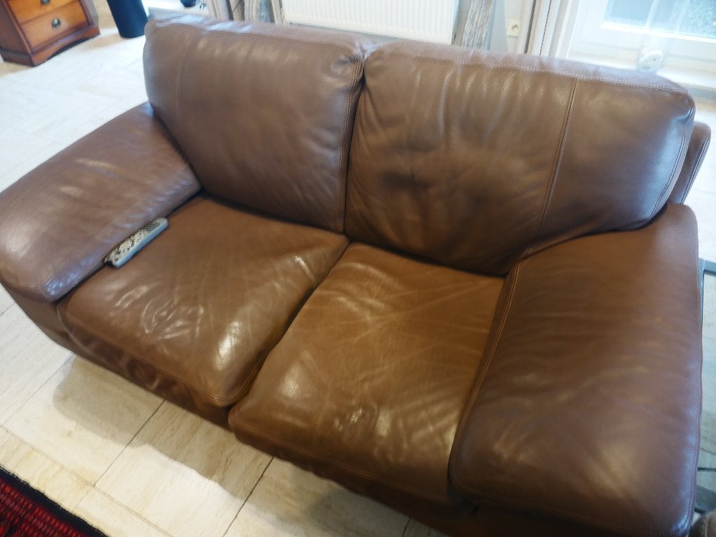 GRATIS --------  Lederen zetel  CHATEAU D'AX, Huis en Inrichting, Ophalen, Gebruikt, Leer