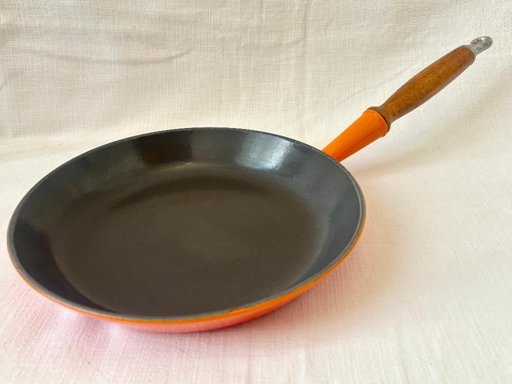 Le Creuset - Steelpan in Geëmailleerd Gietijzer, Huis en Inrichting, Keuken | Potten en Pannen, Zo goed als nieuw, Koekenpan of Braadpan