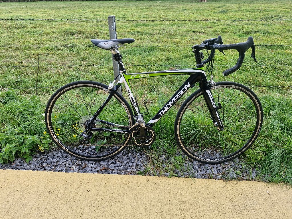 Vélo de route THOMPSON R-1200 – Campagnolo 10 vitesses., Enlèvement