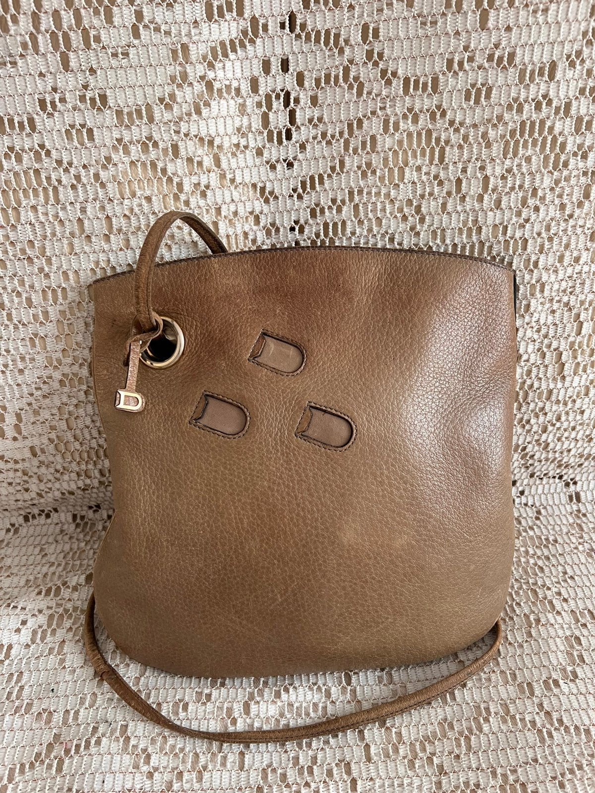 DELVAUX vintage taupe leren tas, Handtassen en Accessoires, Tassen | Schoudertassen, Ophalen of Verzenden, Zo goed als nieuw, Leer