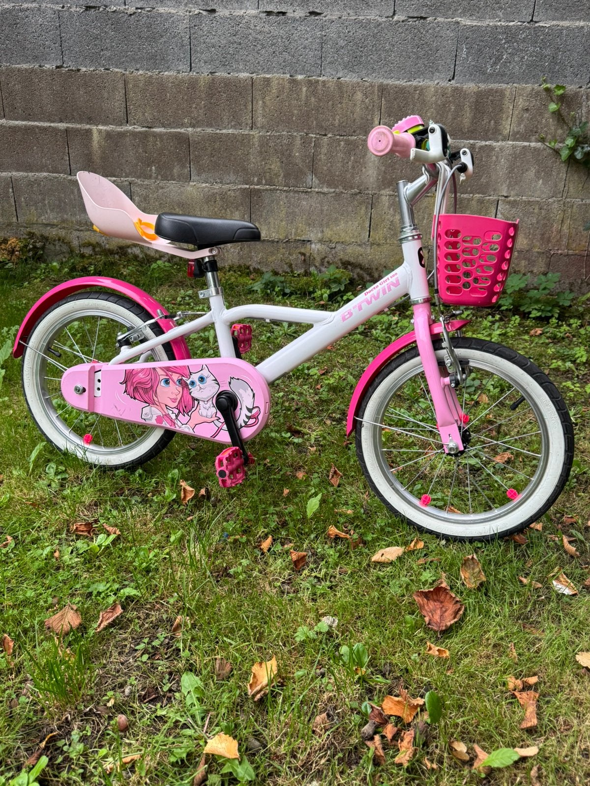 Vélo fille BTWIN DOCTO GIRL 500 16 pouces en très bon état., Enlèvement, Comme neuf, Frein sur jante, Siège réglable