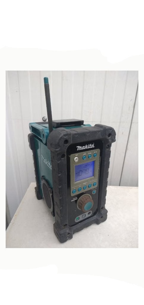 Makita BMR 100 Bouwradio, Ophalen, Gebruikt, Bouwradio