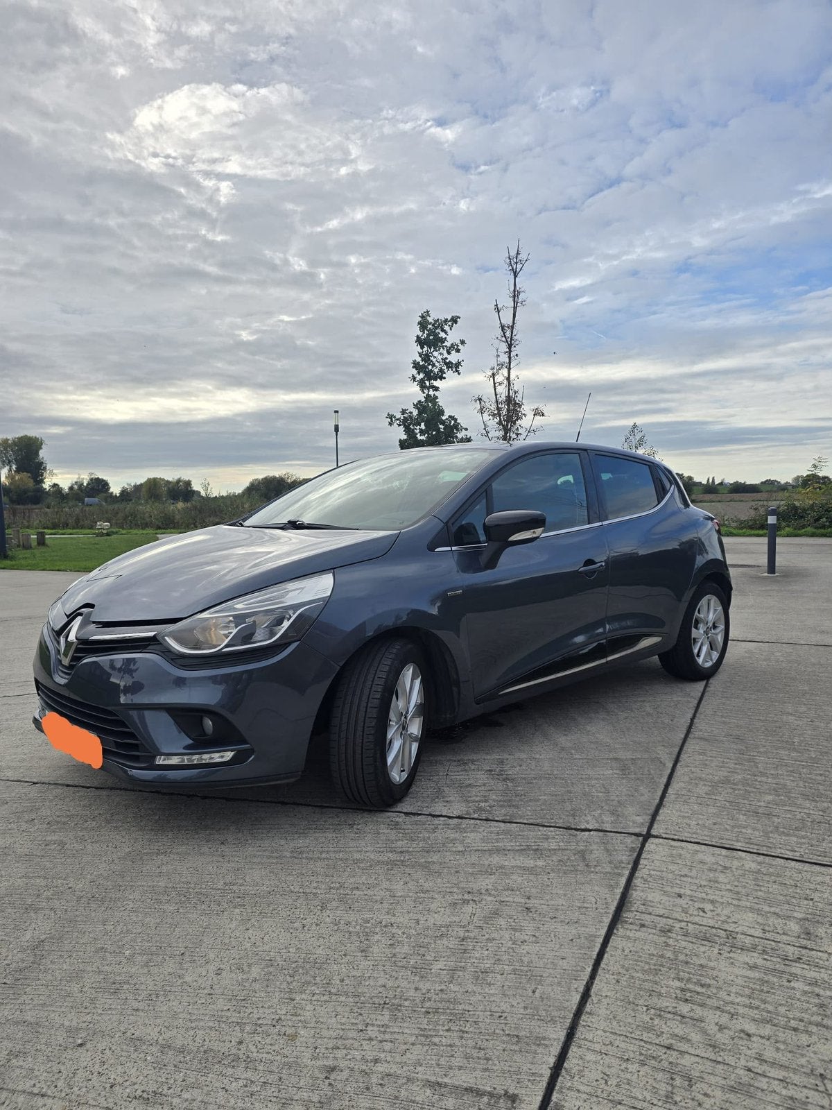 Renault clio Limited Edition 2019!, Auto's, Voorwielaandrijving, Stof, Blauw, Handgeschakeld