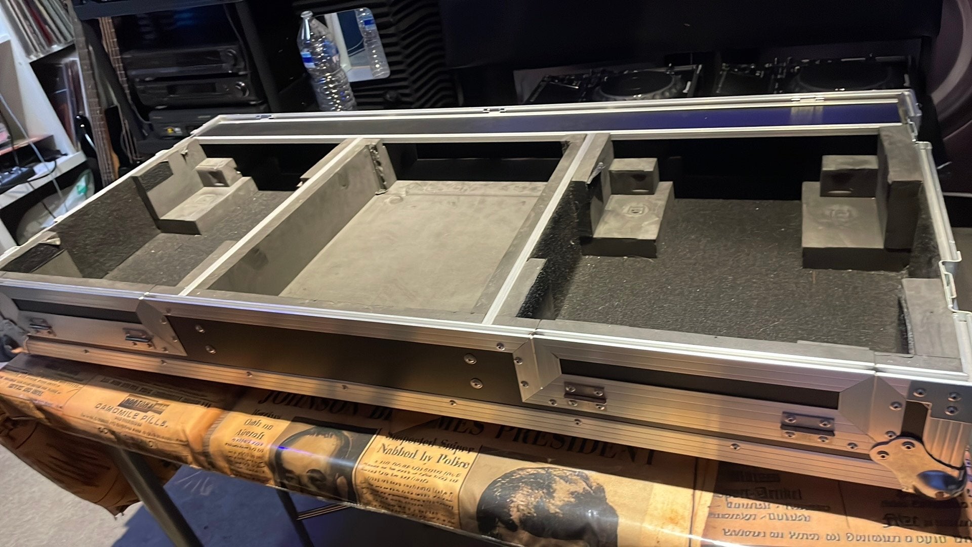 flightcase voor dj set pionner, Ophalen, Zo goed als nieuw, Flightcase