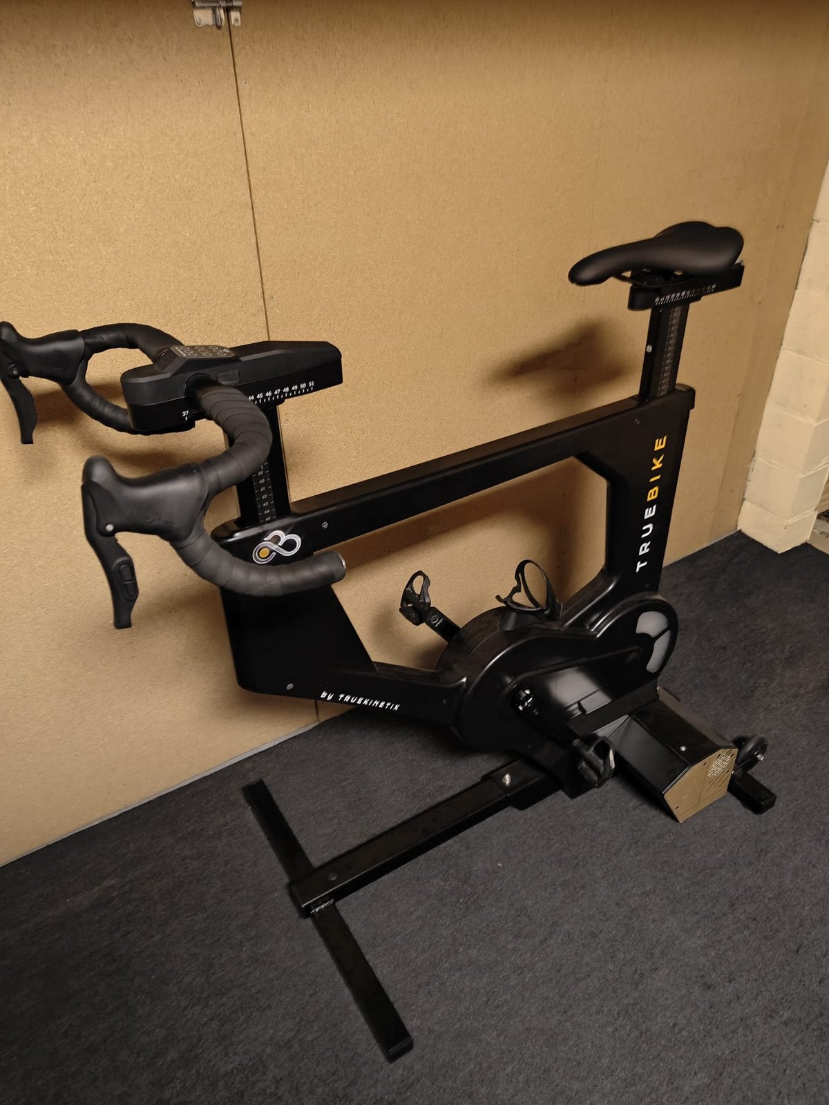 Truekinetix truebike indoor cycling, Autres marques, Comme neuf, Enlèvement, Plus de 20 vitesses