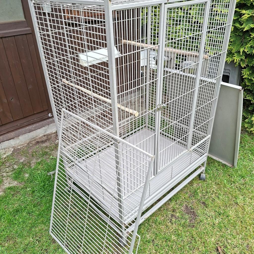 Metalen volière, goede algemene staat, je hoeft alleen de zi, Dieren en Toebehoren, Ophalen, Gebruikt