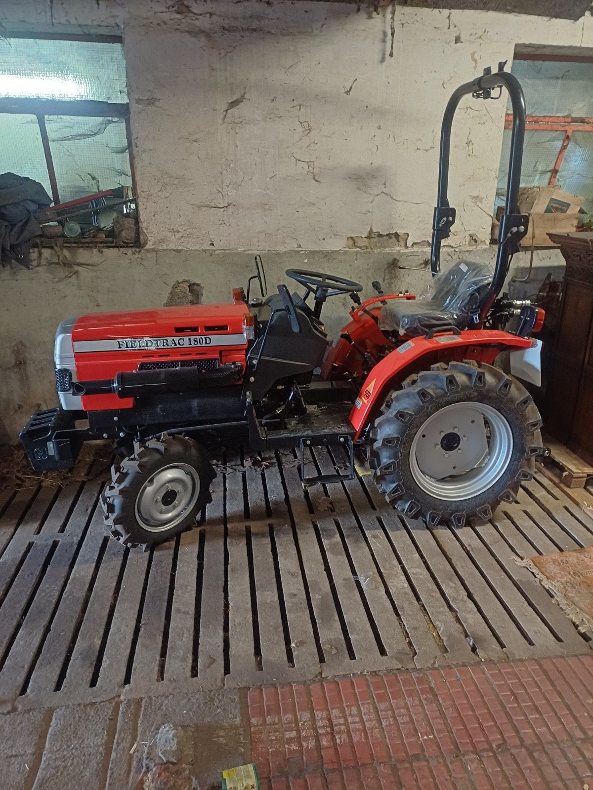nieuwe fieldtractoren met wegtoelating vanaf 6500eu ex btw, Articles professionnels, Enlèvement ou Envoi