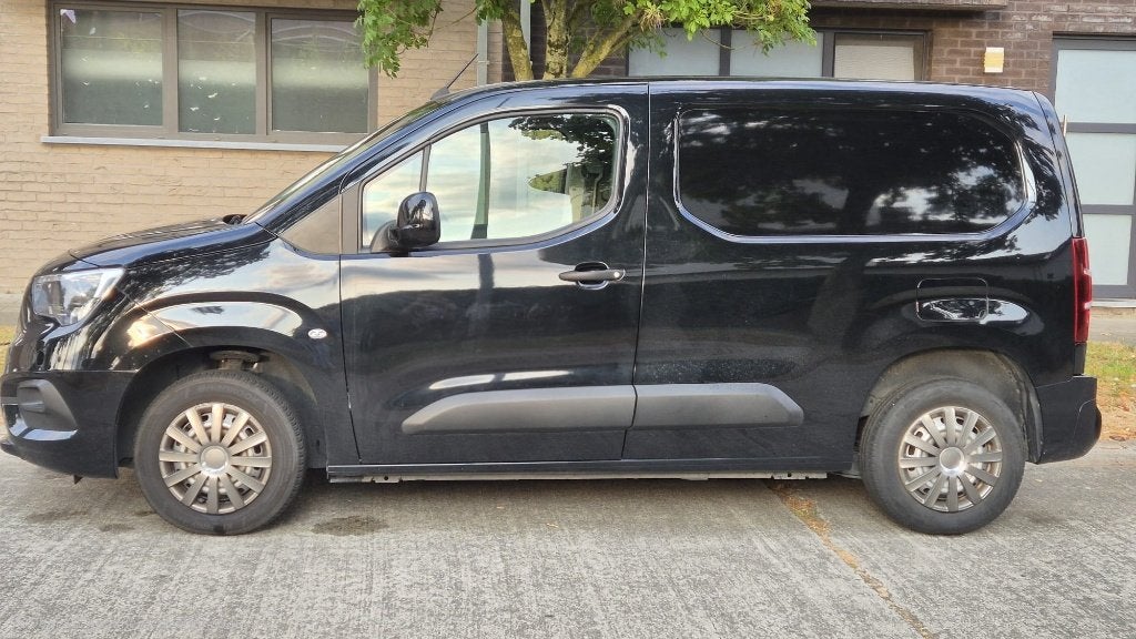 Opel combo lichte vracht 1.5 diesel, Autos, Opel, Particulier, Combo Tour, Caméra de recul, Airbags, Air conditionné, Bluetooth