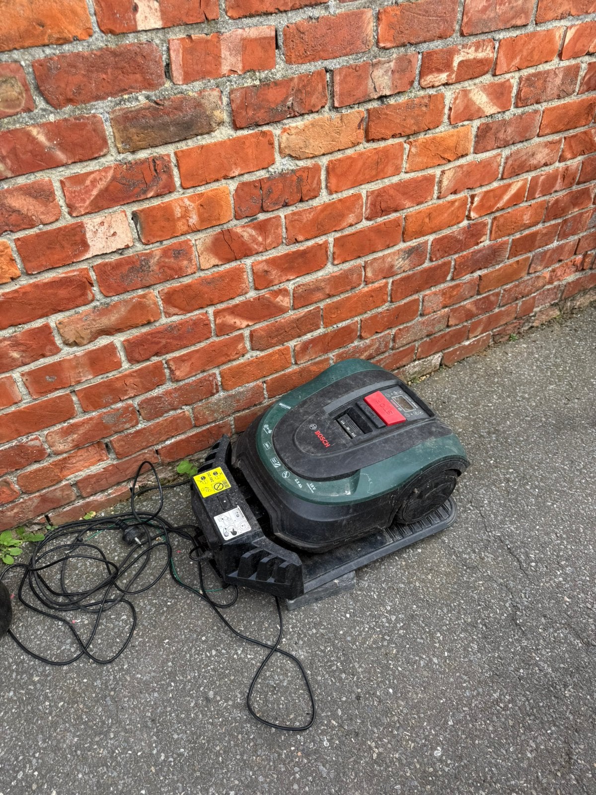Bosch robotmaaier Indego xs300, Enlèvement, Utilisé