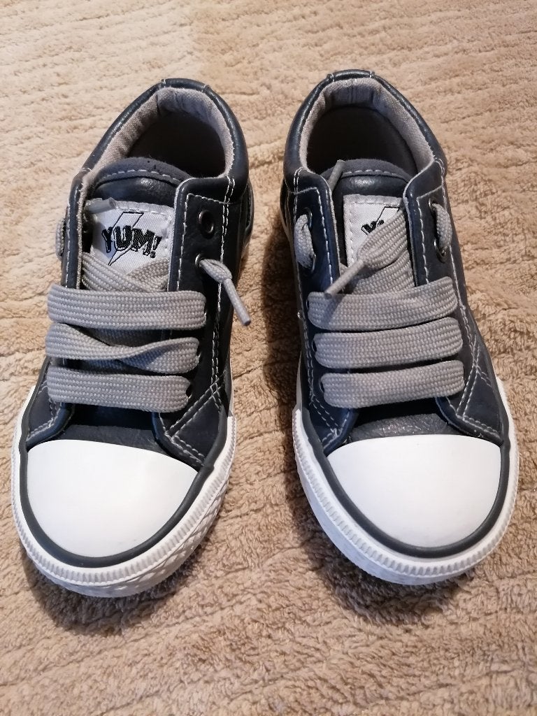 Sportieve kinderschoen, Kinderen en Baby's, Kinderkleding | Schoenen en Sokken, Ophalen, Schoenen, Zo goed als nieuw, Jongen