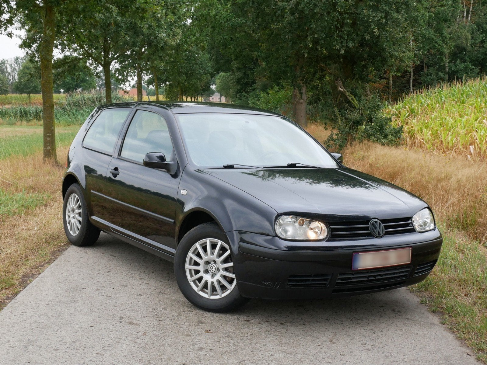 Volkswagen Golf - Benzine, Voorwielaandrijving, Zwart, 4 cilinders, Zwart