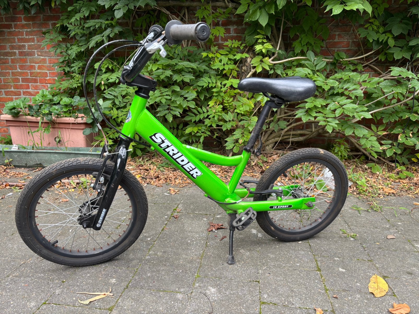Strider 16 Sport loopfiets 16 inch – grote balance bike – 6+, Ophalen, Gebruikt
