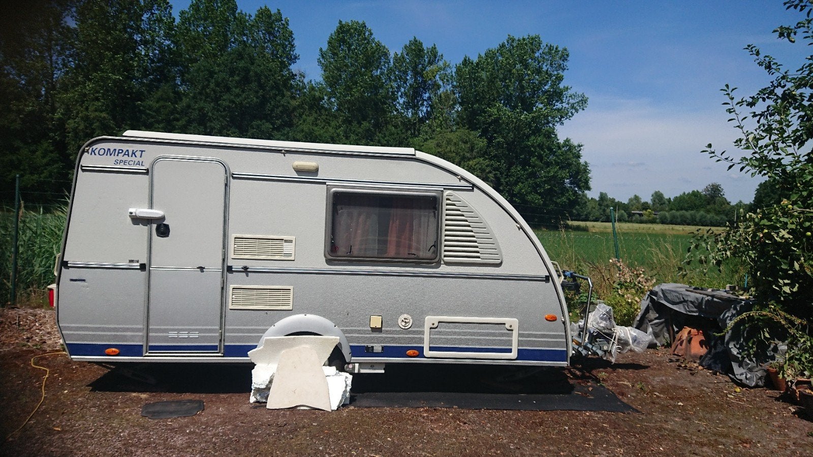 Caravan 750 kgKIP compact special, met uitklapbaar dak, lekk, Caravans en Kamperen, Caravans, Particulier, Zonnepaneel