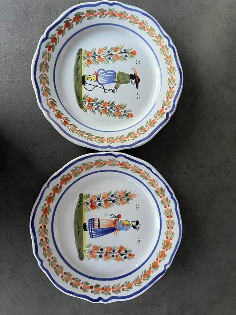 Set van 2 Henriot Quimper wandborden (Frankrijk), Antiek en Kunst, Ophalen