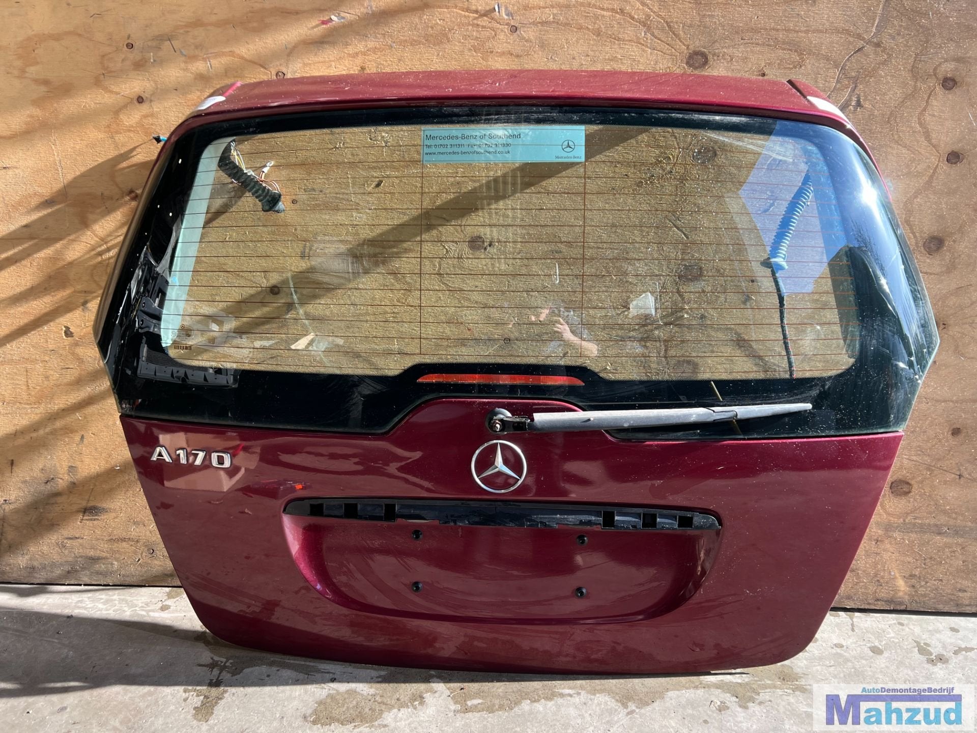 Hayon arri re rouge 597 pour Mercedes Classe A W169 (2004-20, Mercedes-Benz AG, Mercedes-Benz, Utilisé, Mercedesstrasse 120
70372  Stuttgart, DE
