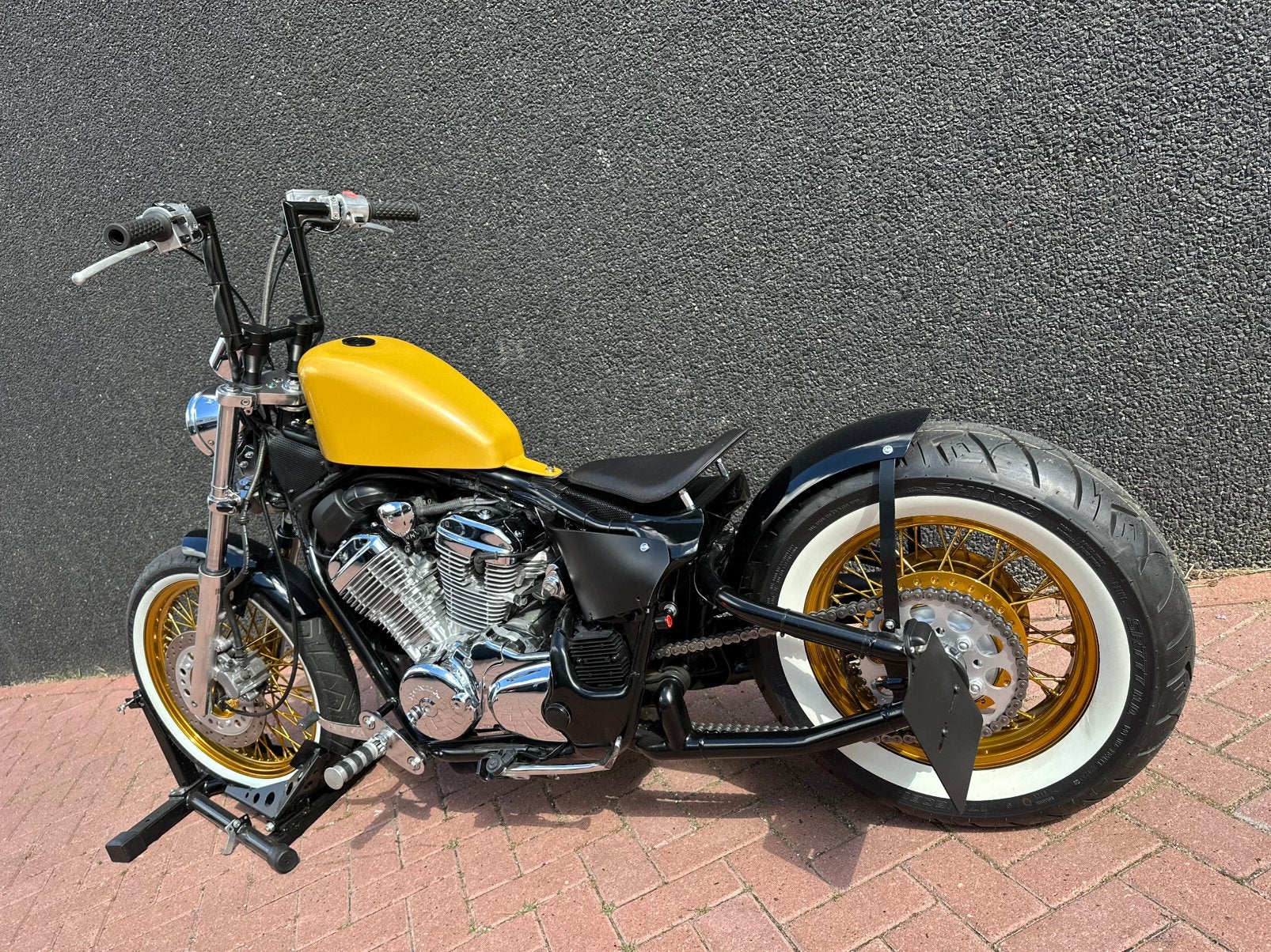 Honda vt600 bobber custom motor, Motos, Envoi, Utilisé