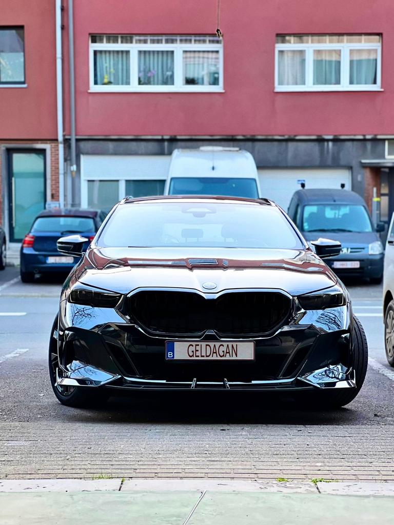 BMW i5 eDrive40 Touring M Sport Pro | PANO | Drive PRO, Auto's, BMW, Automaat, Zwart, I5, Break