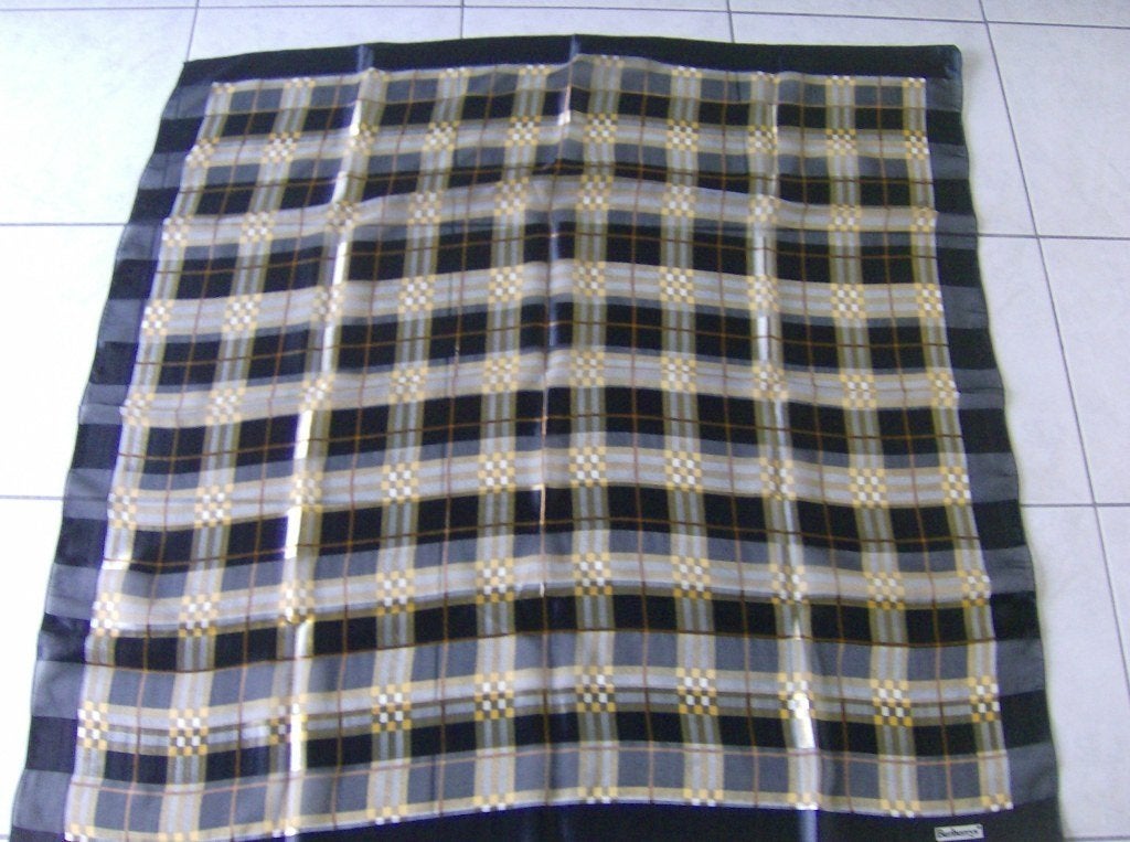 Sjaal Burberrys -  100 cm x 100 cm, Kleding | Dames, Mutsen, Sjaals en Handschoenen, Ophalen, Sjaal