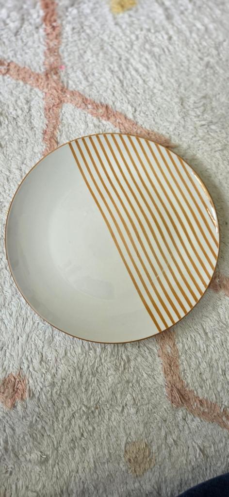 Lot assiette maison du monde, Enlèvement