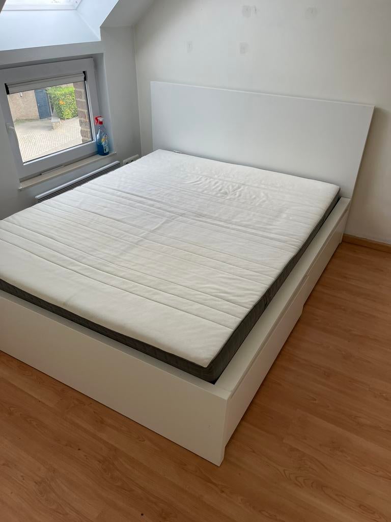 LIT IKEA Malm avec 2 rangements + sommier + matelas, Ophalen, Wit, Zo goed als nieuw, 200 cm
