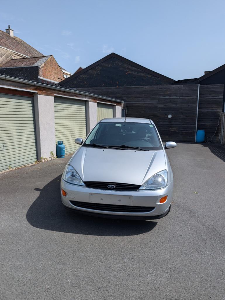 Te koop Ford Focus Ghia 1.6 benzine, Auto's, Ford, Particulier, Focus, ABS, Airbags, Benzine, Euro 4, Stadsauto, 5 deurs, Handgeschakeld