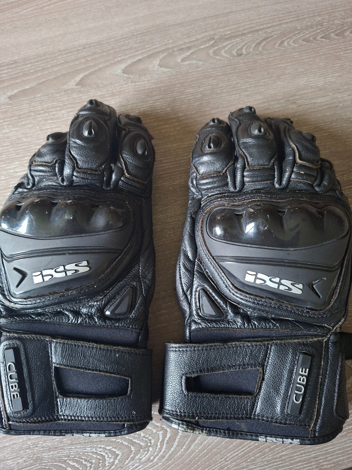 Motorhandschoenen merk ixs maat medium, Ophalen