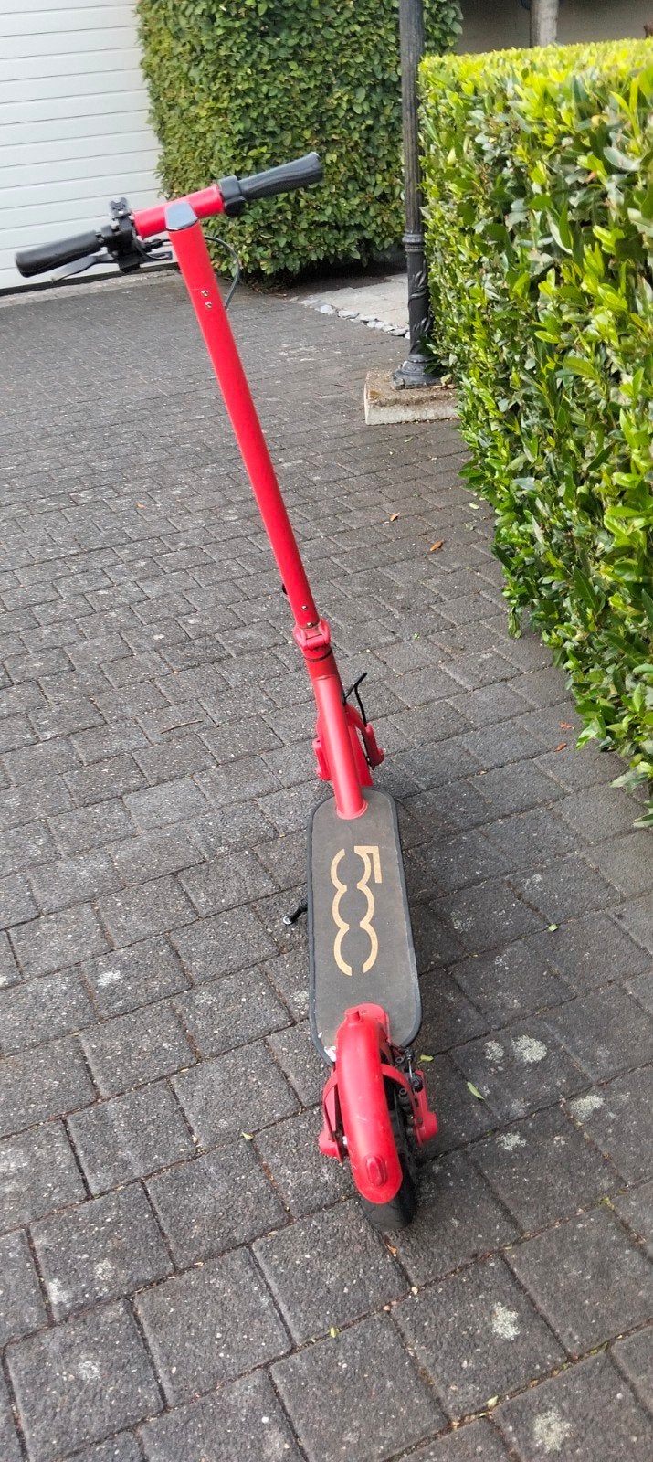 Offrez une trottinette électrique, Enlèvement, Utilisé, Step électrique (E-scooter), Fiat 500