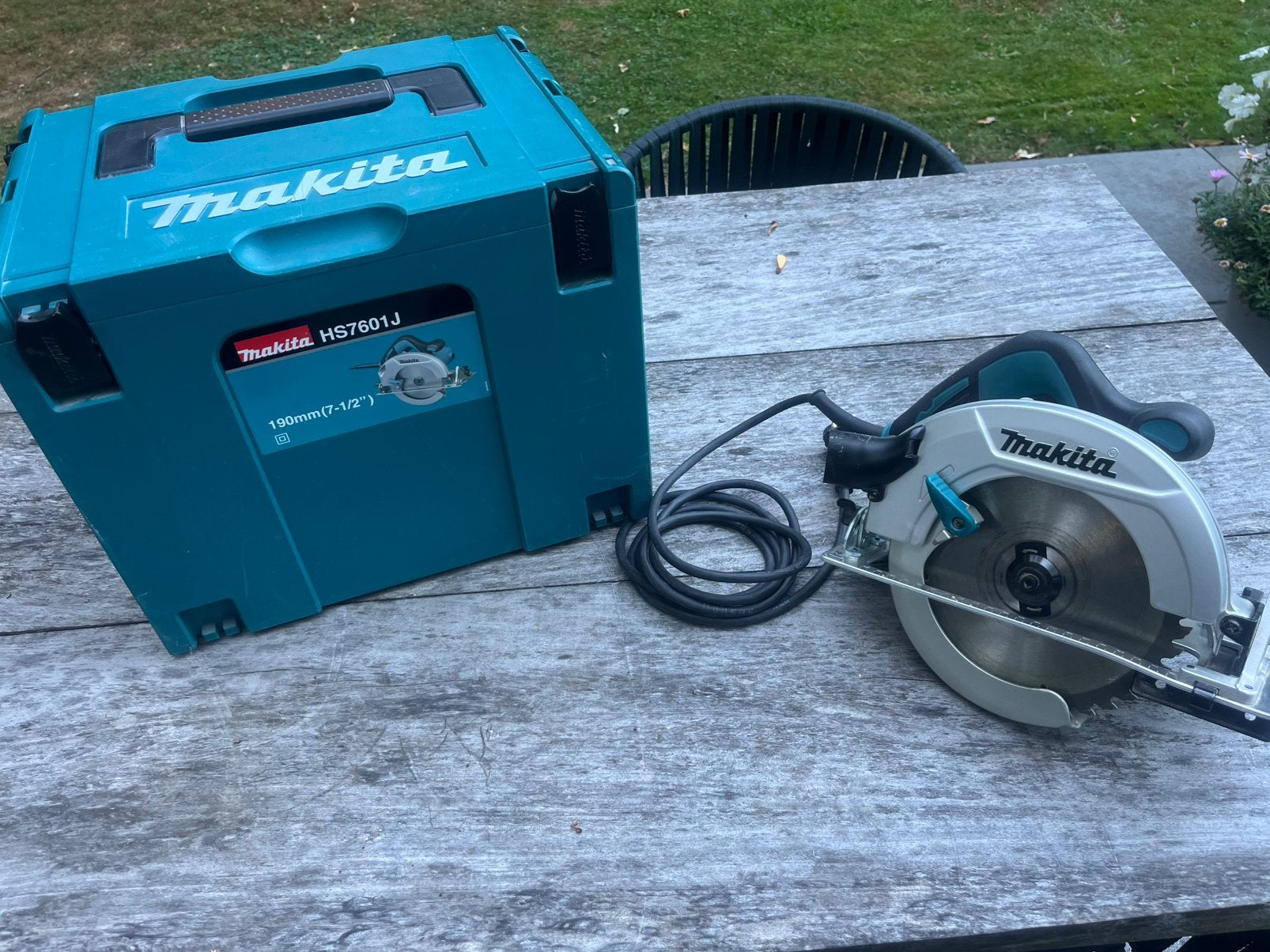 Makita hs7601j cirkelzaag, Ophalen, Zo goed als nieuw, Cirkelzaag