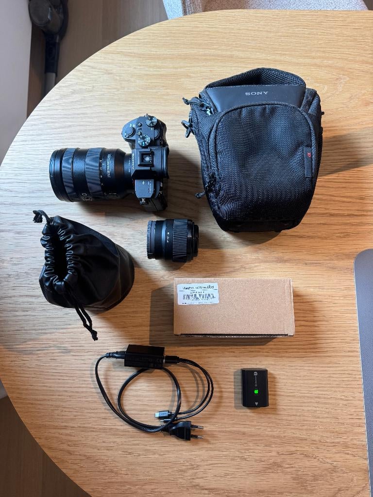 Sony A7 III + 24-105mm f/4 G OSS & accessoires, Audio, Tv en Foto, Fotocamera's Digitaal, Ophalen, Spiegelreflex, Zo goed als nieuw